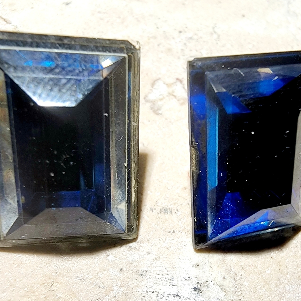 Rectangle dark blue back faceted post geometric earrings